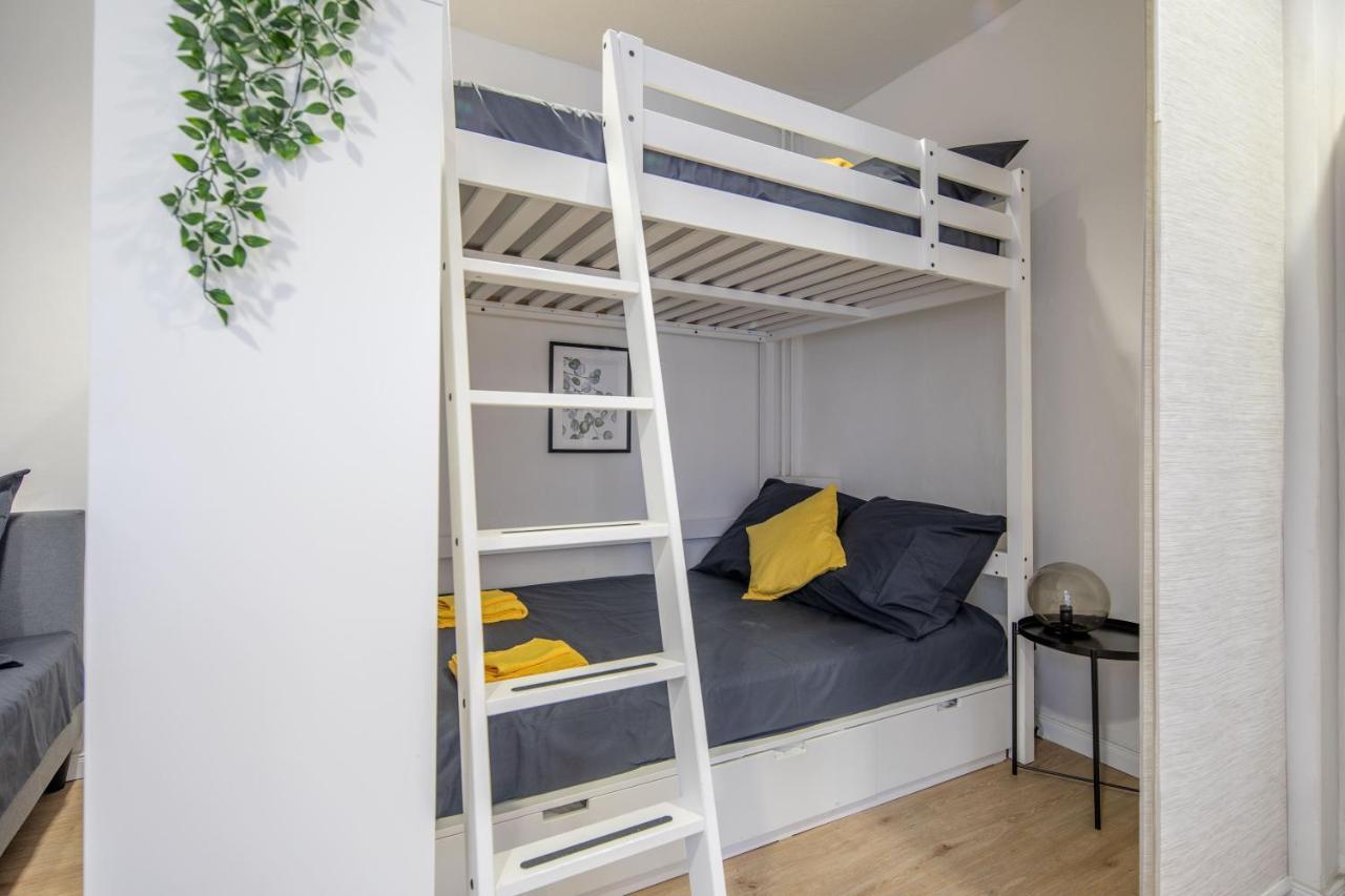 Studio Loft With Walk-In Rain-Shower Apartment Hamburg Exterior photo