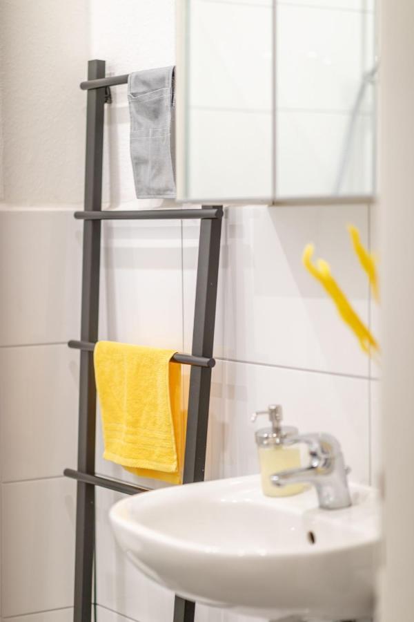 Studio Loft With Walk-In Rain-Shower Apartment Hamburg Exterior photo
